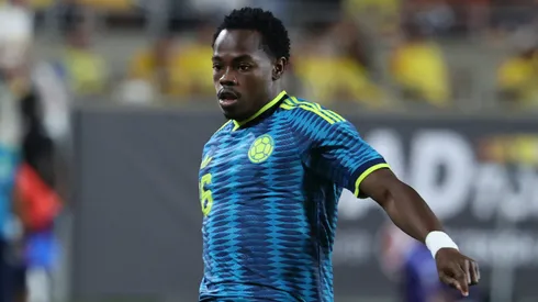 Mudança tática reposiciona atacante colombiano Andrés Gómez vira artilheiro sob