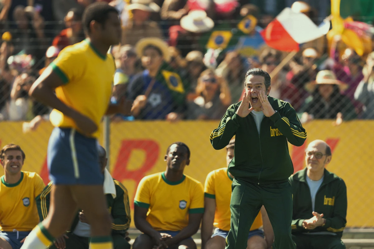Contexto histórico revela mudança de paradigma Rivellino sugere banco para Neyma
