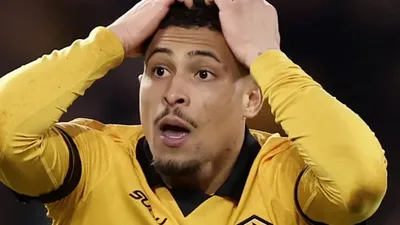 João Gomes deixa Wolves rebaixado e vira alvo de disputa na Premier League