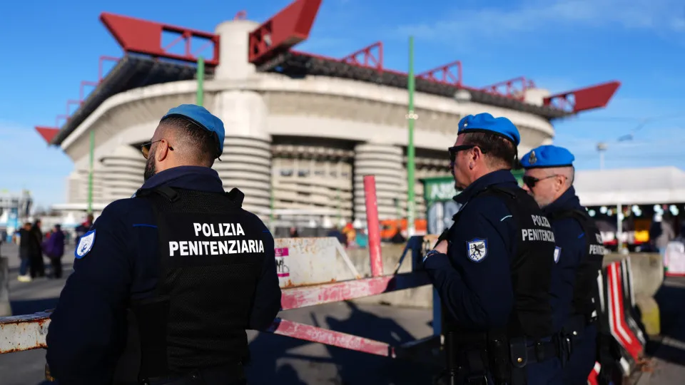 Impacto nas avaliações de mercado Escândalo de prostituição na Itália afet