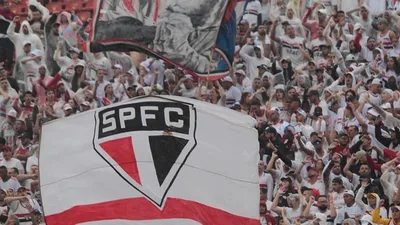 Protestos da torcida tricolor mostram padrão de insatisfação dos últimos 10 anos