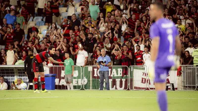 Pedro assume liderança e cobra Flamengo antes de duelo decisivo na Copa do Brasil