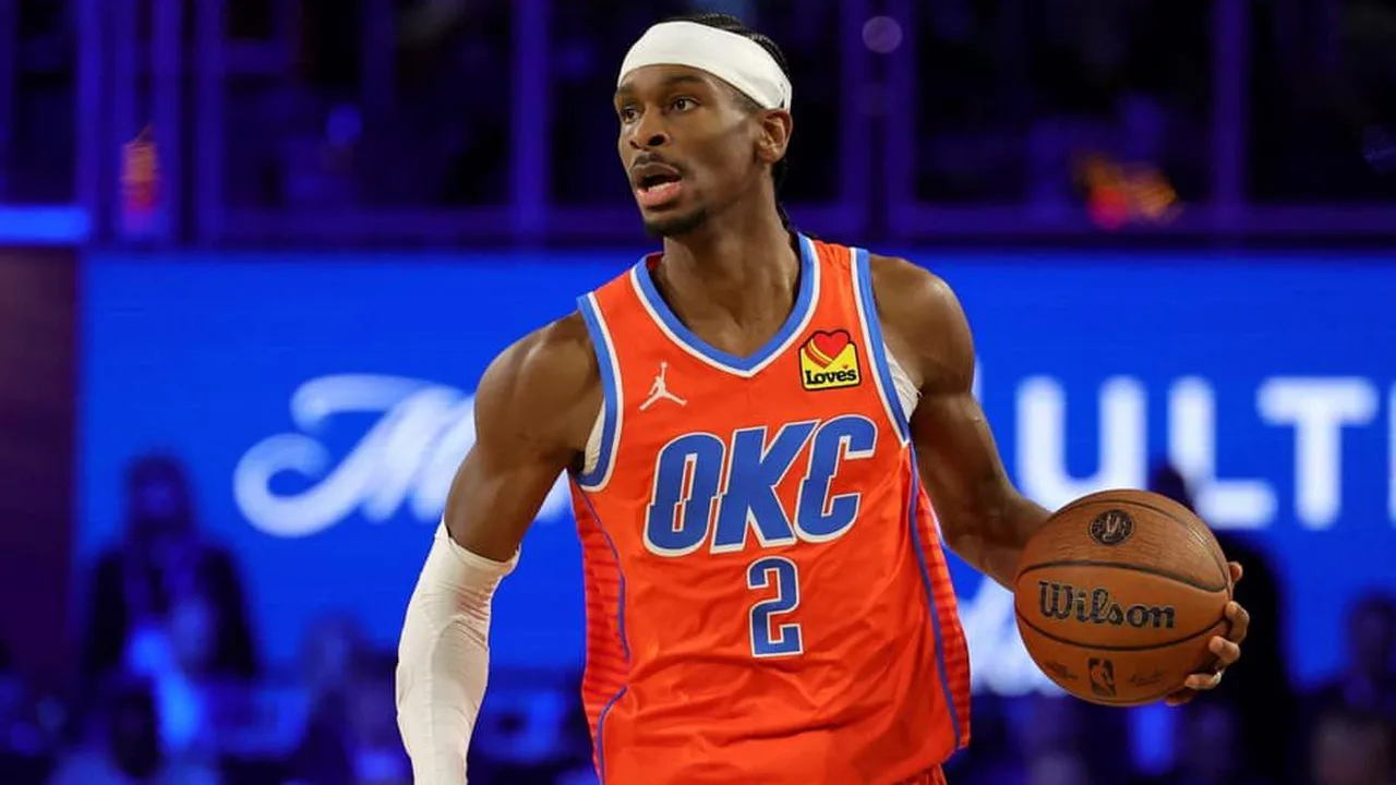 Shai Gilgeous-Alexander comemorando cesta decisiva pelo Oklahoma City Thunder na NBA durante momento clutch