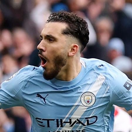 A máquina implacável de Guardiola City venceu 32 de 40 jogos em abril sob