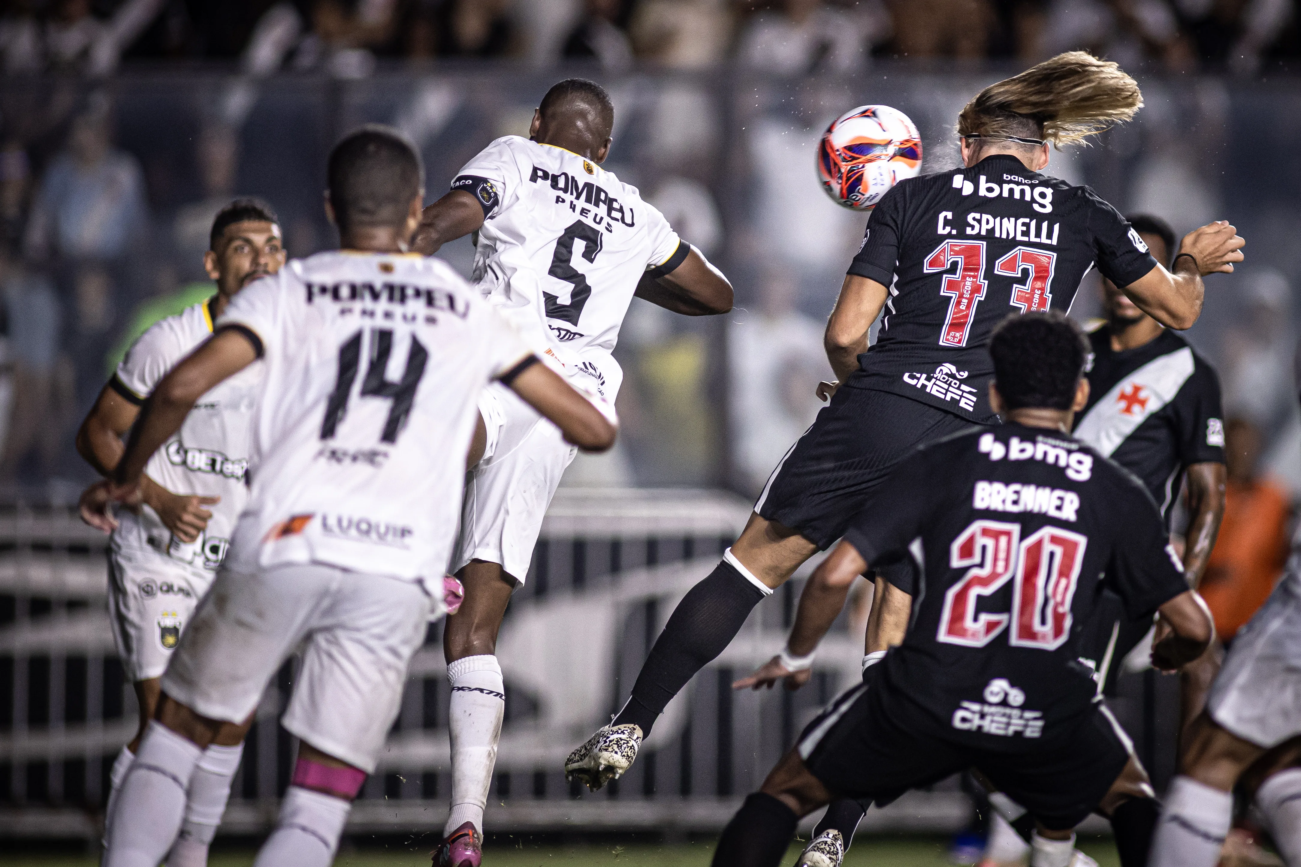Números que impressionam no ataque vascaíno Spinelli marca dois contra Paysandu
