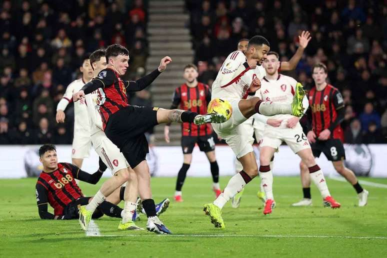 Primeiro tempo equilibrado com tensão crescente Bournemouth vence Leeds por 1 a