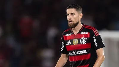 Jorginho volta e muda dinâmica do Flamengo contra Vitória na Copa do Brasil