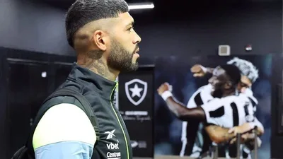 Botafogo pode perder Barboza de graça enquanto deve R$ 2,7 bilhões