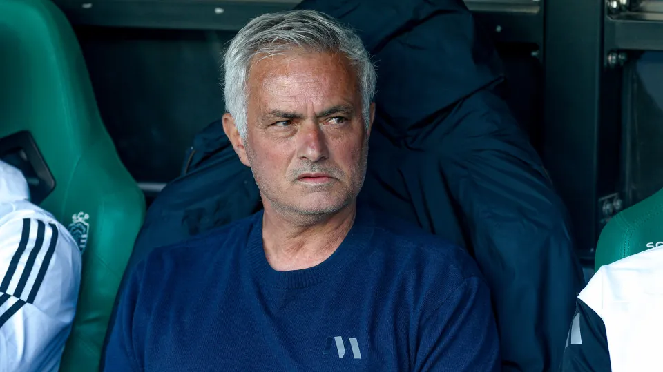 A decisão inesperada de Mourinho Mourinho recusa 50 milhões de indenizaçã