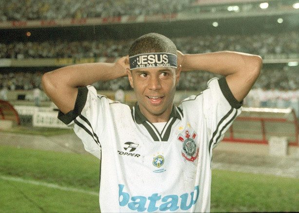 O retrato implacável dos números Corinthians tem déficit de R$ 143 milhõe