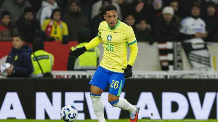 Desfalques obrigam mudanças táticas Vitor Roque volta ao ataque do Palmeiras