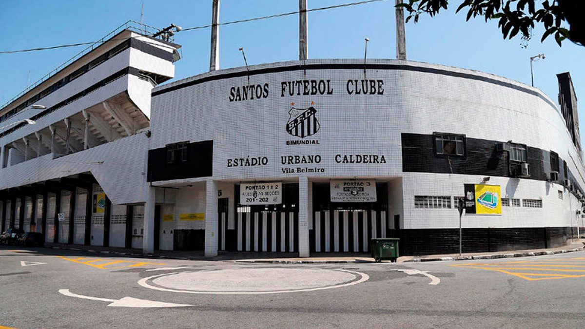 Vila Belmiro vira palco de insatisfação Torcida do Santos protesta após empate e