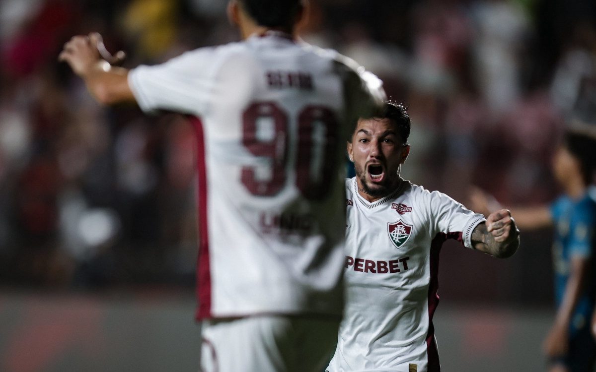 Savarino vira peça-chave na ausência de Lucho Acosta Ausência de Savarino força