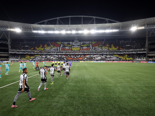 Botafogo vende Barboza ao Palmeiras por R$ 19 milhões para quitar folha salarial