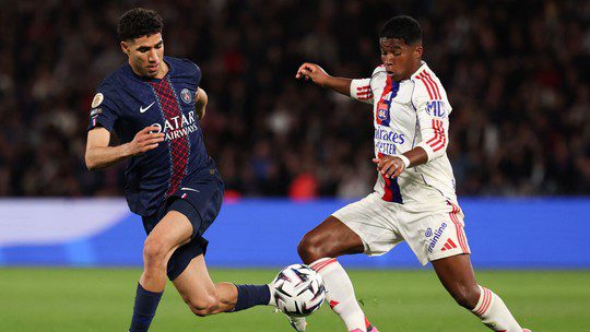 Análise estatística do rendimento francês Endrick brilha no Lyon e pressiona Rea