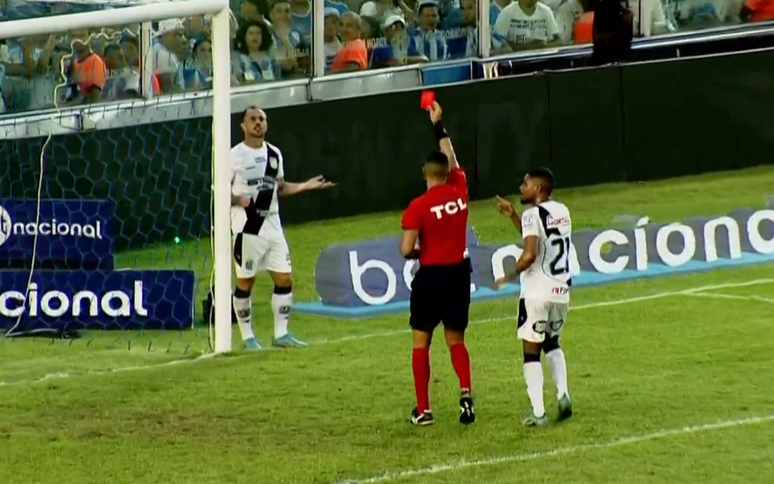 Uma partida truncada com oito cartões amarelos Ponte Preta vence o América Minei