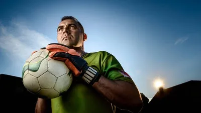 O goleiro reserva que salvou o Liverpool e arrancou aplauso de Alisson