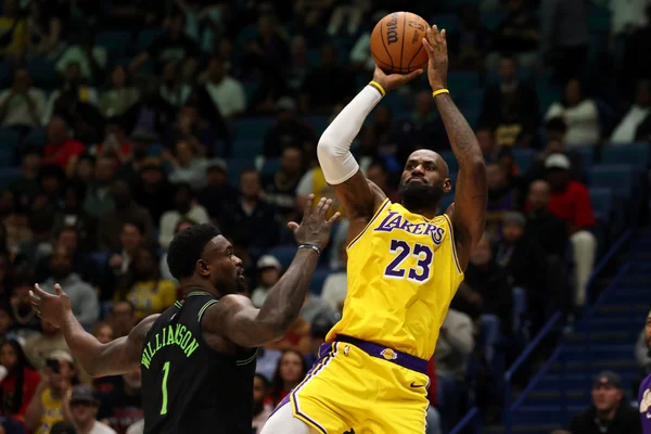 Os números históricos que contextualizam a atuação LeBron James aos 41 anos lide