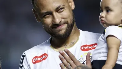 Rollheiser brilha, Santos abre 2 a 0 e deixa escapar vitória na Fonte Nova