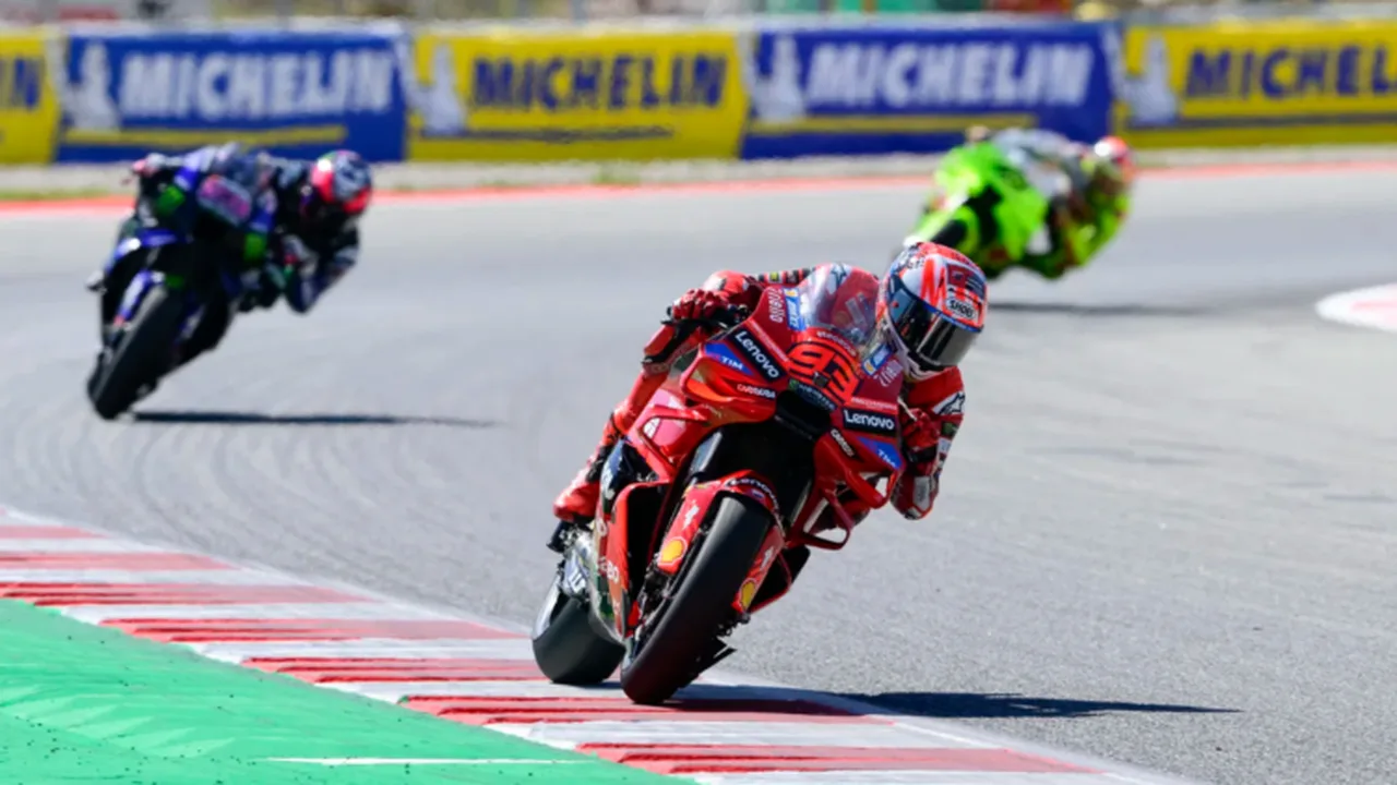 Álex Márquez (Gresini Ducati) cruza linha de chegada em Jerez de la Frontera no GP da Espanha de MotoGP