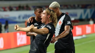 Spinelli como centroavante? A aposta de Renato para furar o Corinthians