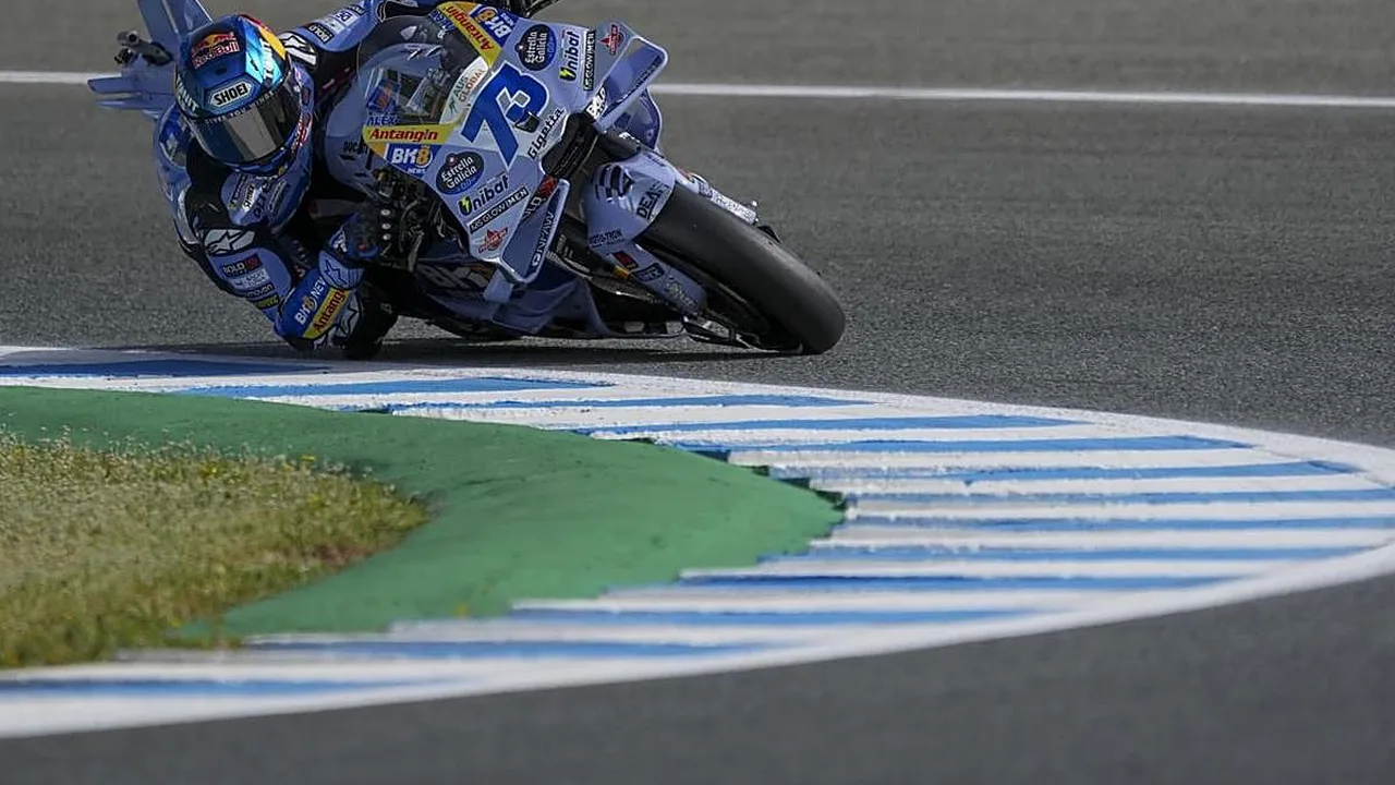 Álex Márquez comemorando vitória no GP da Espanha em Jerez de la Frontera na MotoGP 2026
