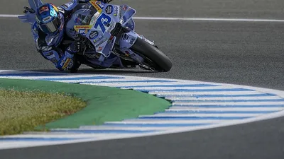Álex Márquez domina Jerez, Marc cai e assume a liderança do campeonato