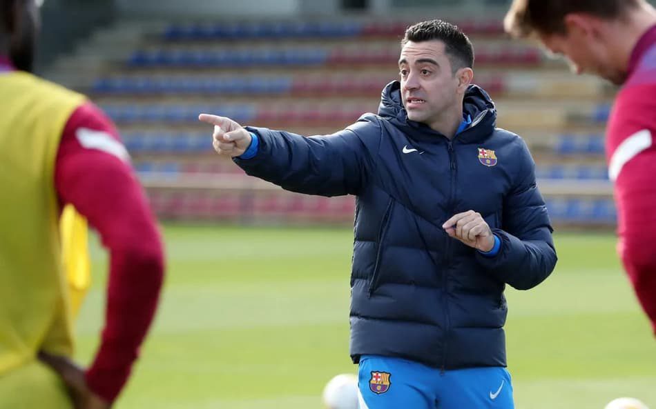 A semelhança que Xavi identificou no primeiro treino Por que Xavi coloca Neymar