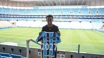 Gabriel Mec marca o primeiro gol profissional e salva o Grêmio do abismo