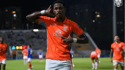 Filho internado e dois gols na artilharia — a noite mais intensa de Viveros