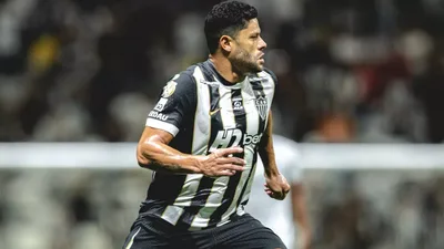 Hulk negocia com Fluminense e chega como maior artilheiro brasileiro em atividade