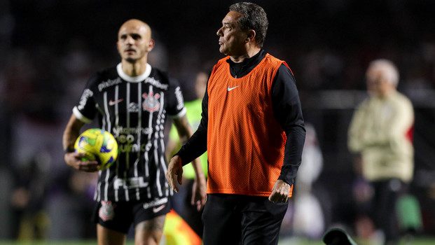 A montanha de dívidas do Corinthians Corinthians e Botafogo afundam em dívida