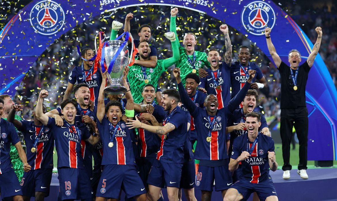 Estrutura tática do PSG sem bola — e com ela Como o PSG furou a defesa do Bayern