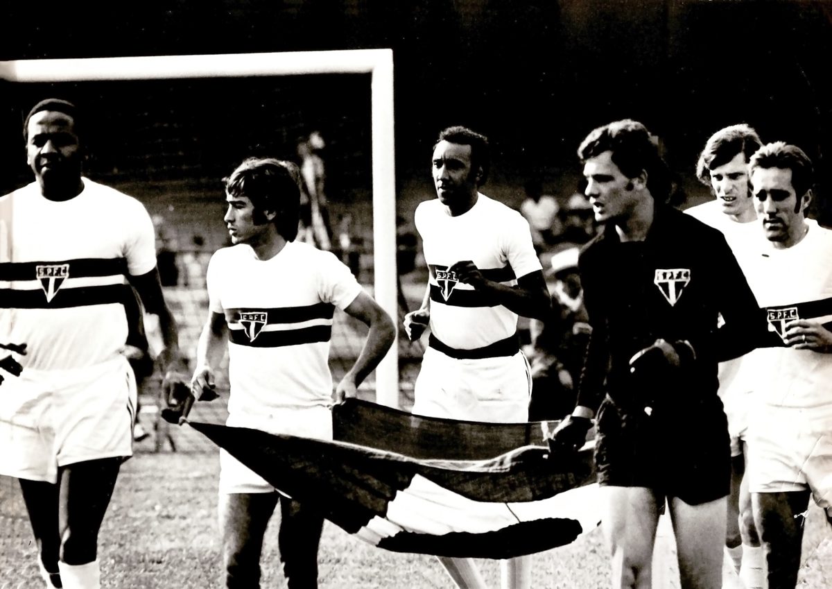 O primeiro tempo que reescreveu recordes — e expôs Pacho Nove gols e duas defesa