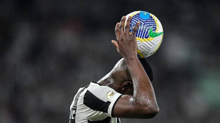 A fortaleza que o Niltão se tornou Botafogo não perde em casa em e o Nilton