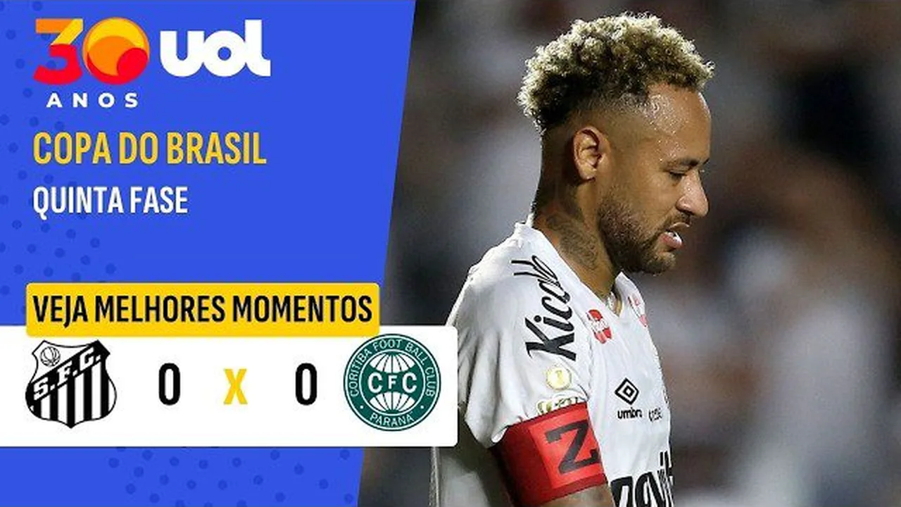 Neymar com a camisa do Santos no Nuevo Gasómetro durante empate com San Lorenzo pela Sul-Americana