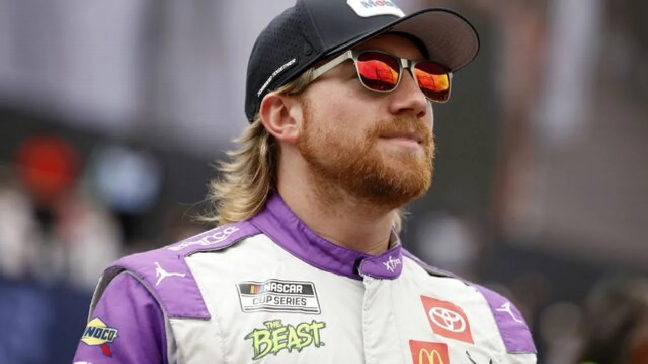 Tyler Reddick no carro #45 da 23XI Racing durante etapa da NASCAR Cup Series