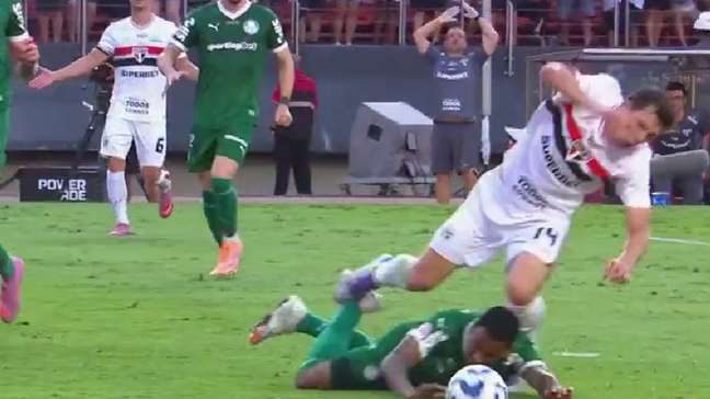 Números que sustentam o argumento Kvaratskhelia marca dois e vira protagon