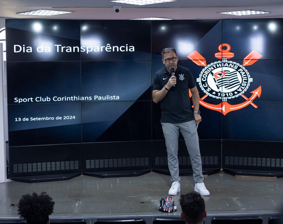A anatomia de uma dívida bilionária Dívida de R$ 2,7 bi faz Corinthians deve