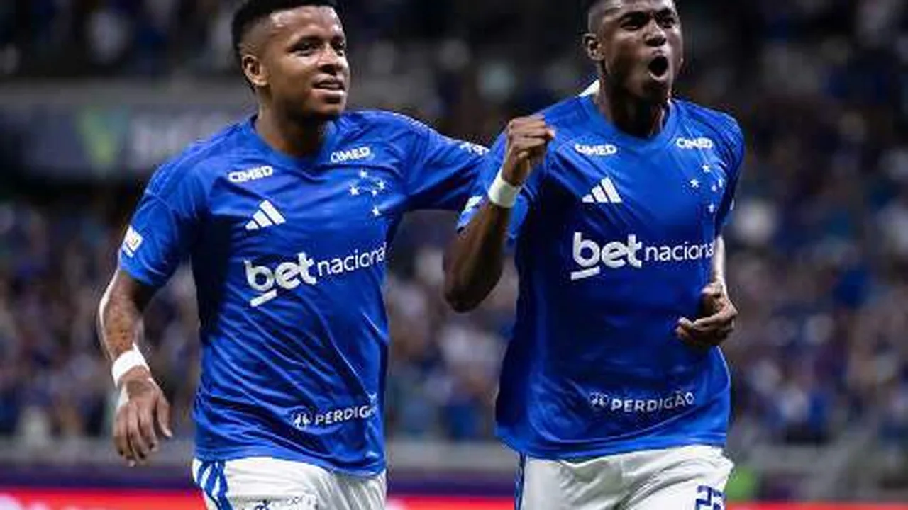 Villarreal comemora gol pelo Cruzeiro contra o Boca Juniors no Mineirão pela Copa Libertadores
