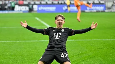 Bayern marca 100 gols mas sofre 5 do PSG e expõe defesa frágil