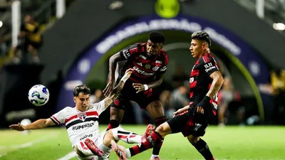 Flamengo pode abrir 7 pontos e Palmeiras busca liderança isolada na Libertadores
