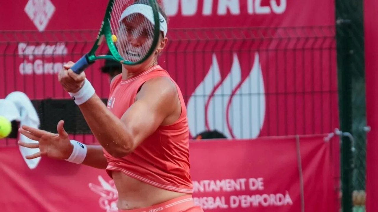 Marta Kostyuk comemorando vitória nas quadras de saibro do WTA 1000 de Madri