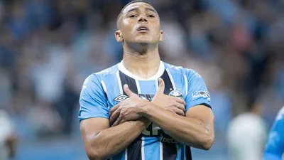 Grêmio empata sem gols com o Palestino e perde pênalti na Sudamericana