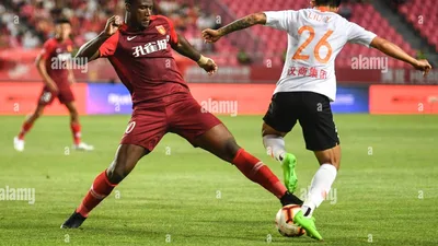 Três pênaltis perdidos por Carlos Vinícius condenam Grêmio ao empate no Chile