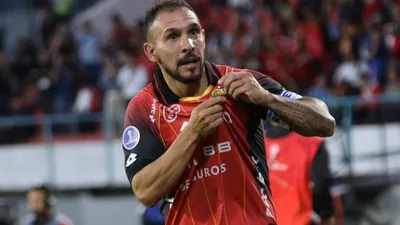 A trajetória de Facundo Ferrero — do Nueva Chicago ao Deportivo Cuenca