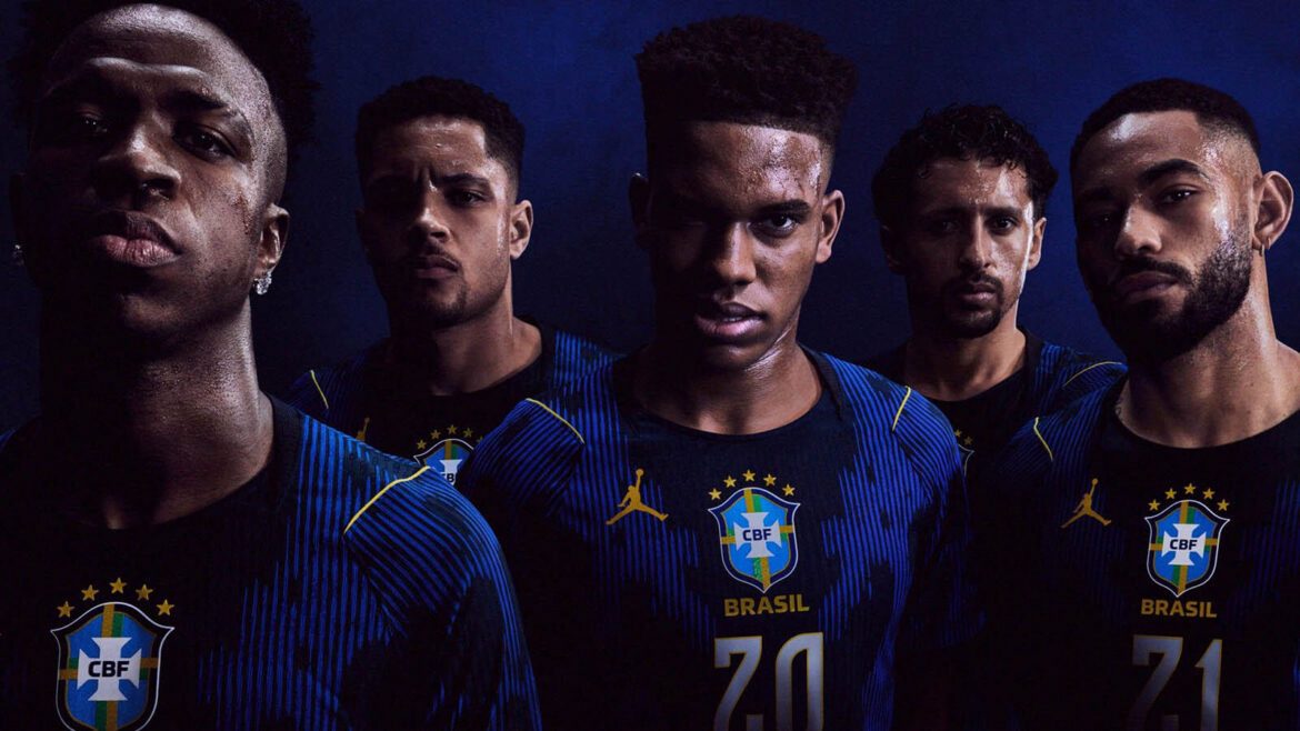 Um azul que não é bem o azul Por que a camisa azul da Jordan divide a