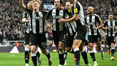 Carter Wendell aos 39 anos — o goleiro americano que acumula 44 jogos no Newcastle