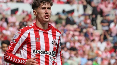 Por que T. Hume virou peça-chave do Sunderland na Premier League