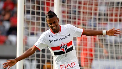 Toni deixa o São Paulo e expõe a guerra política que paralisa o Morumbi